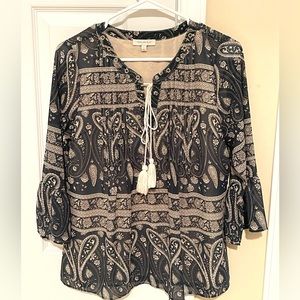 🩷 2/$18🩷 Stitch Fix Skies Are Blue Women’s Blouse With Tassel’s Size Small